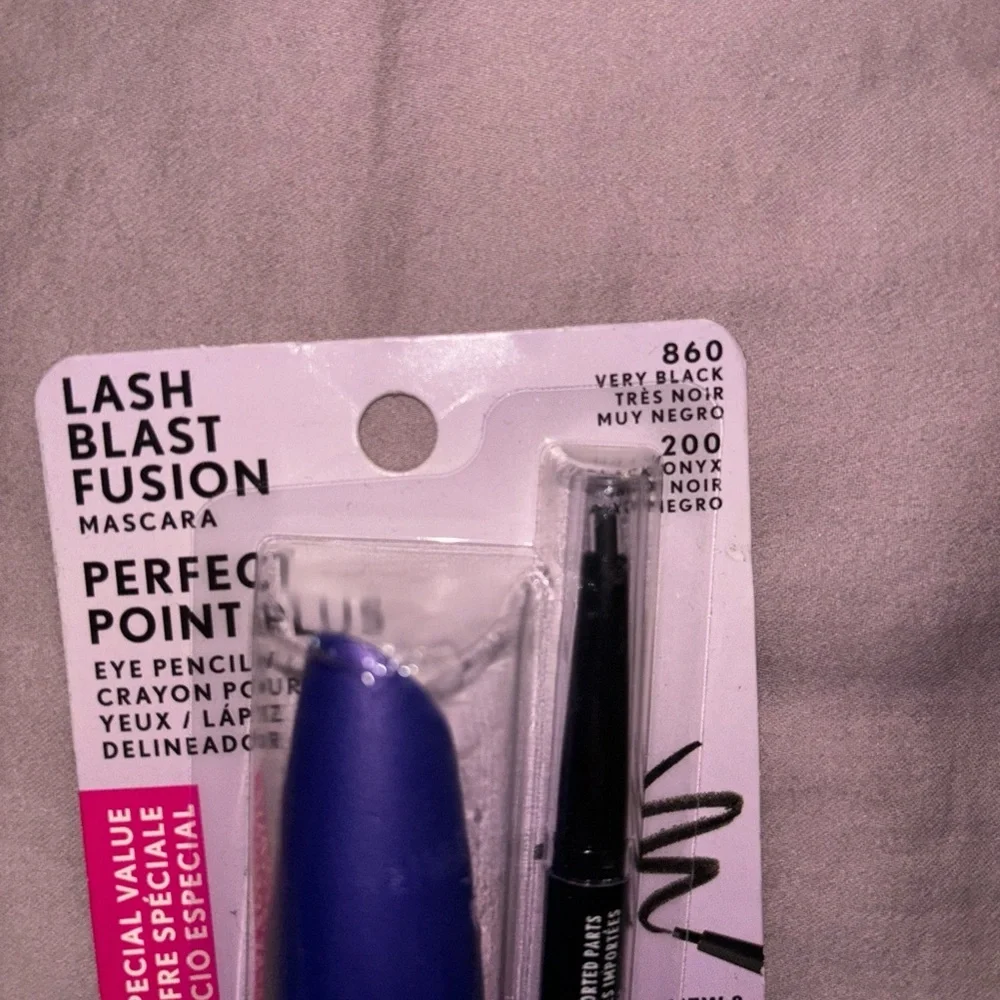 Covergirl-Lash Blast Fusion-Mascara 860 Very Black&Eye Pencil 200 Black Onyx-NEW
